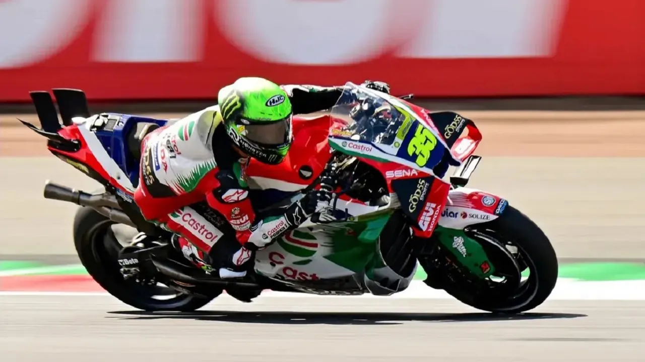Cal Crutchlow tak tertarik kembali jadi pembalap reguler.