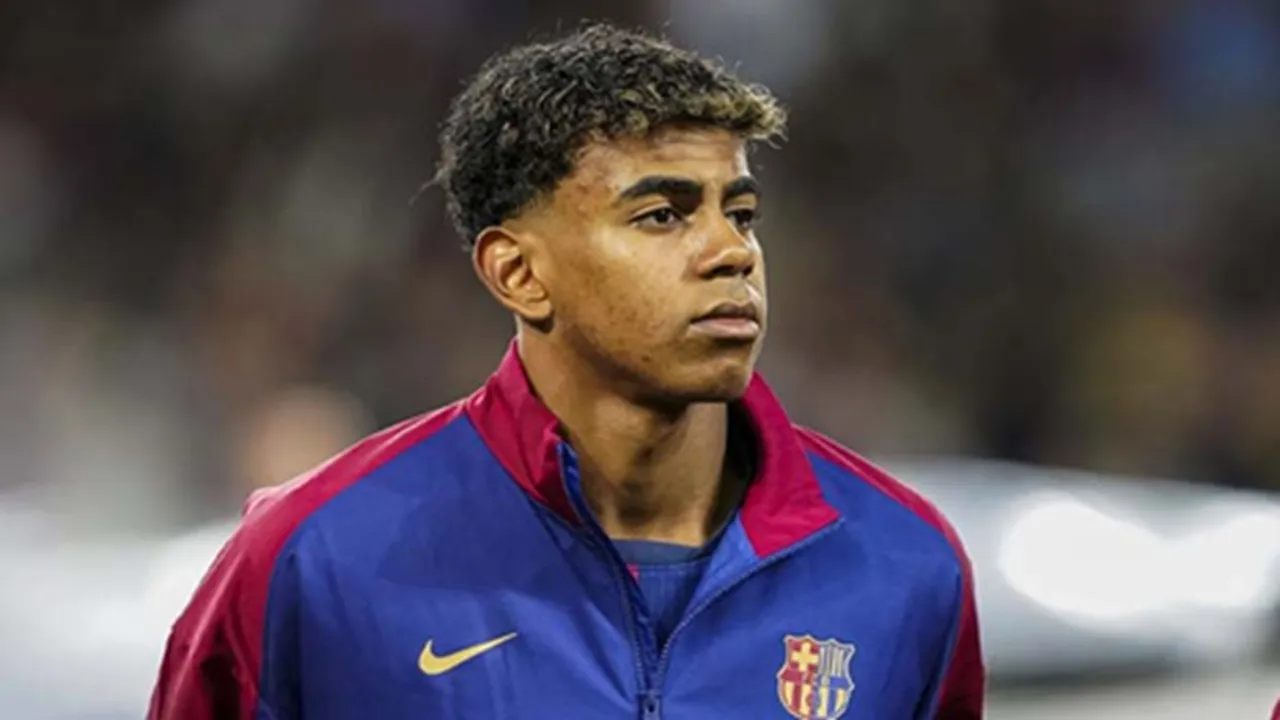 Hansi Flick Siapkan Strategi jika Barcelona Gagal Datangkan Penyerang Top