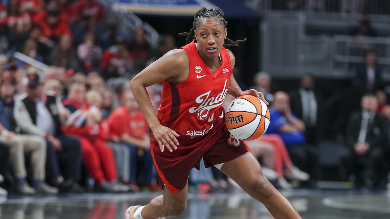 Kelsey Mitchell Bicara Soal Relasinya Dengan Caitlin Clark