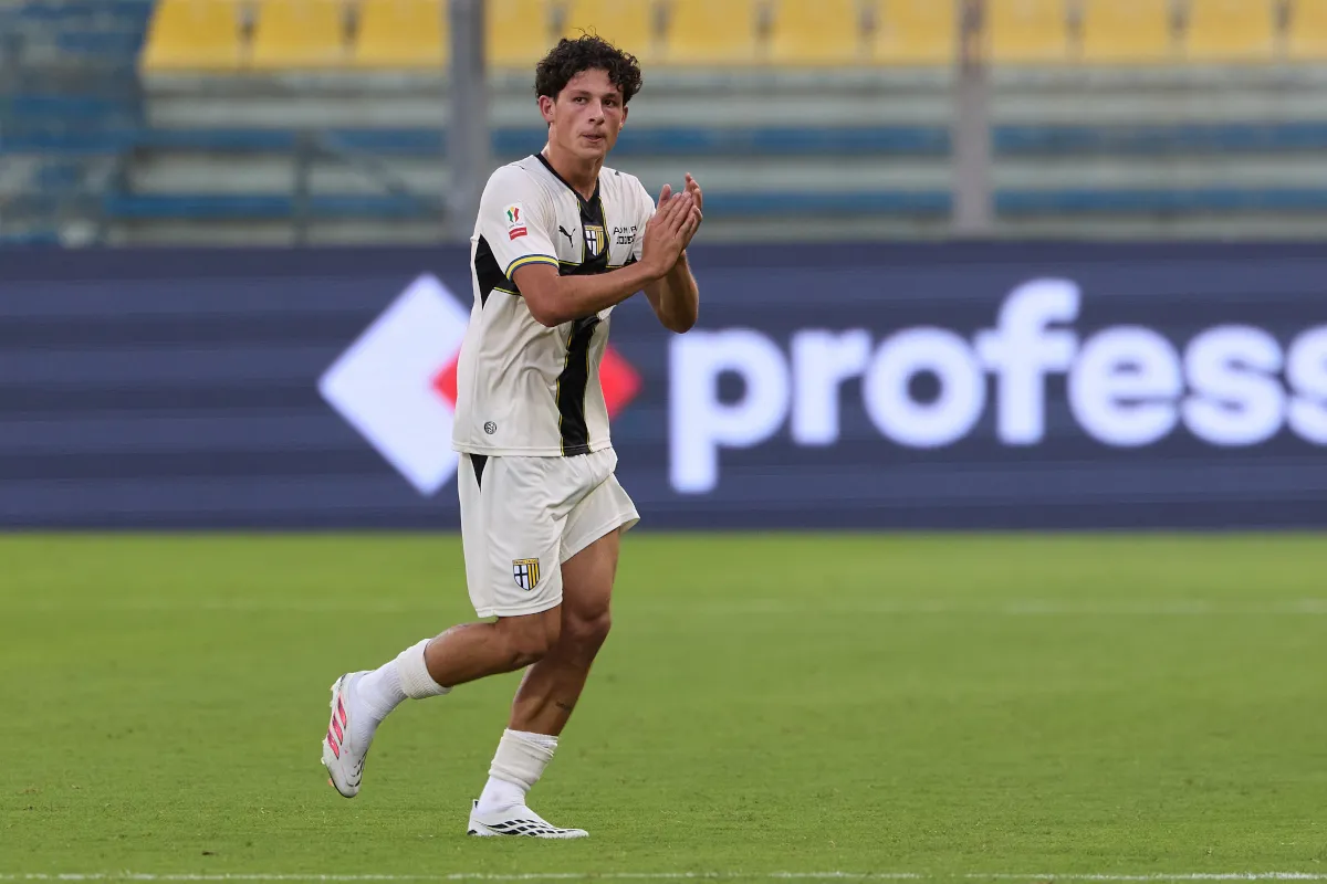 Lontani Bersinar di Debut Parma, AC Milan Menyesali Keputusan Lepas Talenta Muda - sumber: (footballitalia)