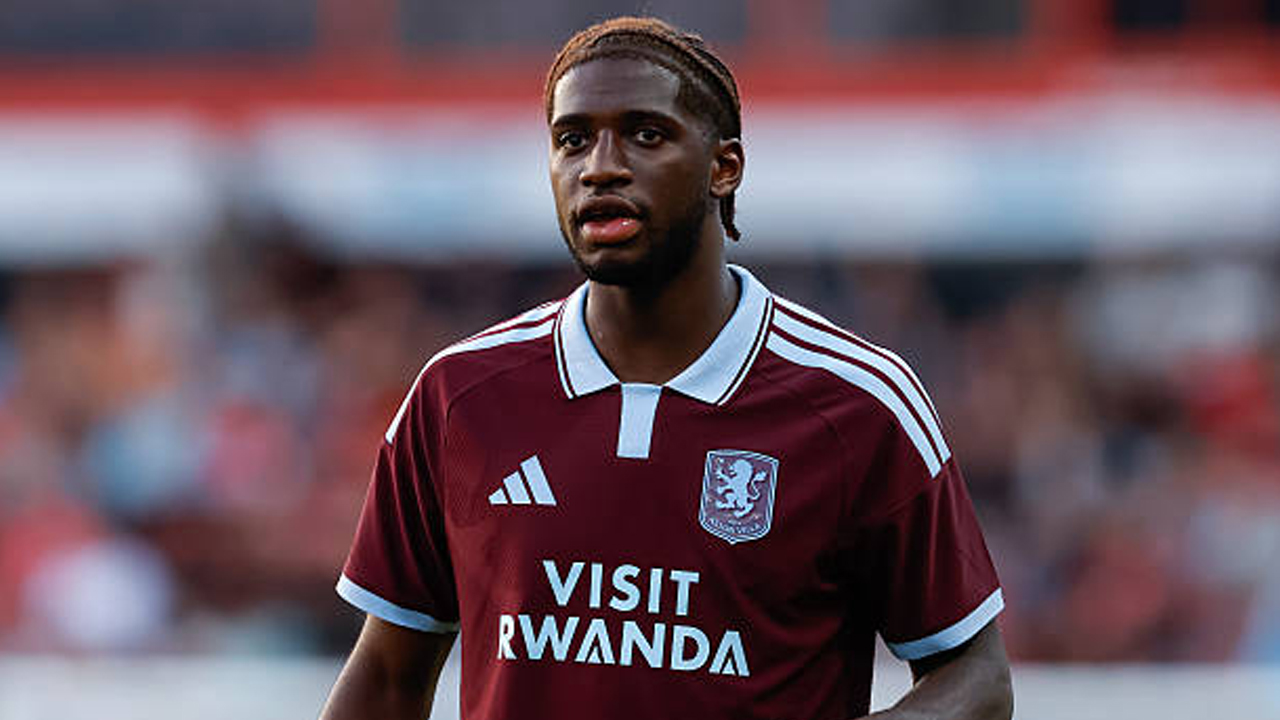 Main di Championship, Aston Villa Pinjamkan Samuel Iling-Junior ke Bolton