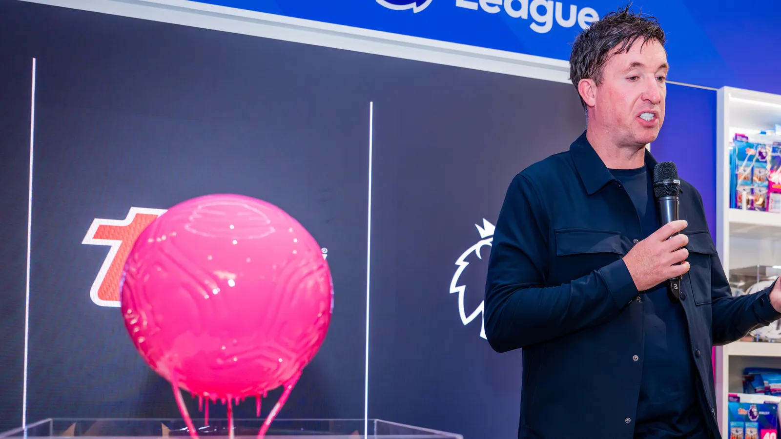 Robbie Fowler: Prediksi Isak dan Iraola di Liverpool serta Peluang Arsenal Juara Liga Inggris - sumber: (givemesport)