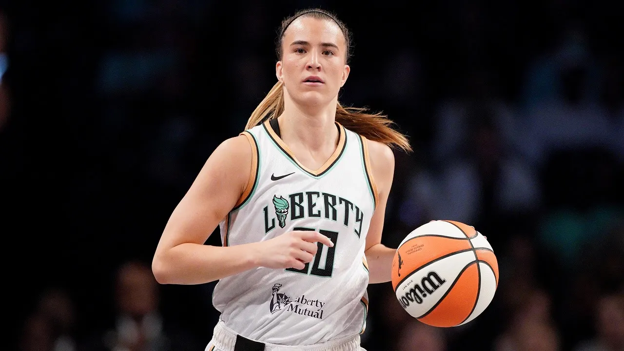 Sabrina Ionescu Akui Cedera Engkelnya Tidak Parah