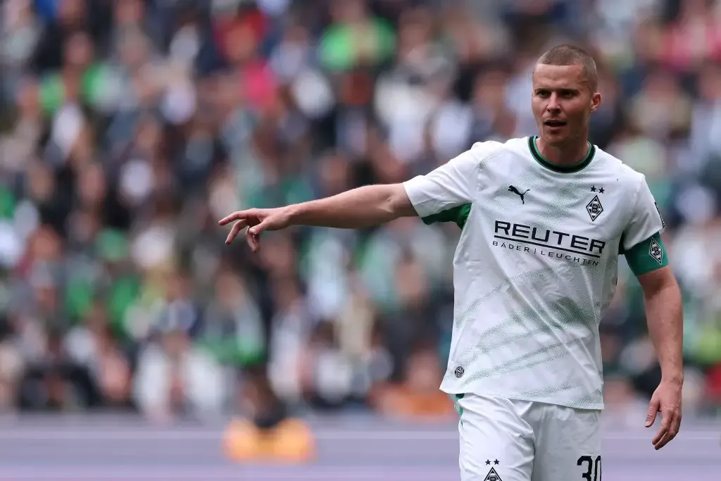Transfer Nico Elvedi: Leeds dan Gladbach Hampir Sepakat, Satu Halangan Tersisa