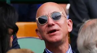 Anggota Parlemen Inggris Kritik Rencana Pengambilalihan Liverpool oleh Jeff Bezos