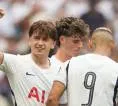 Brace Mikey Moore Bawa Tottenham Menang vs Hoffenheim