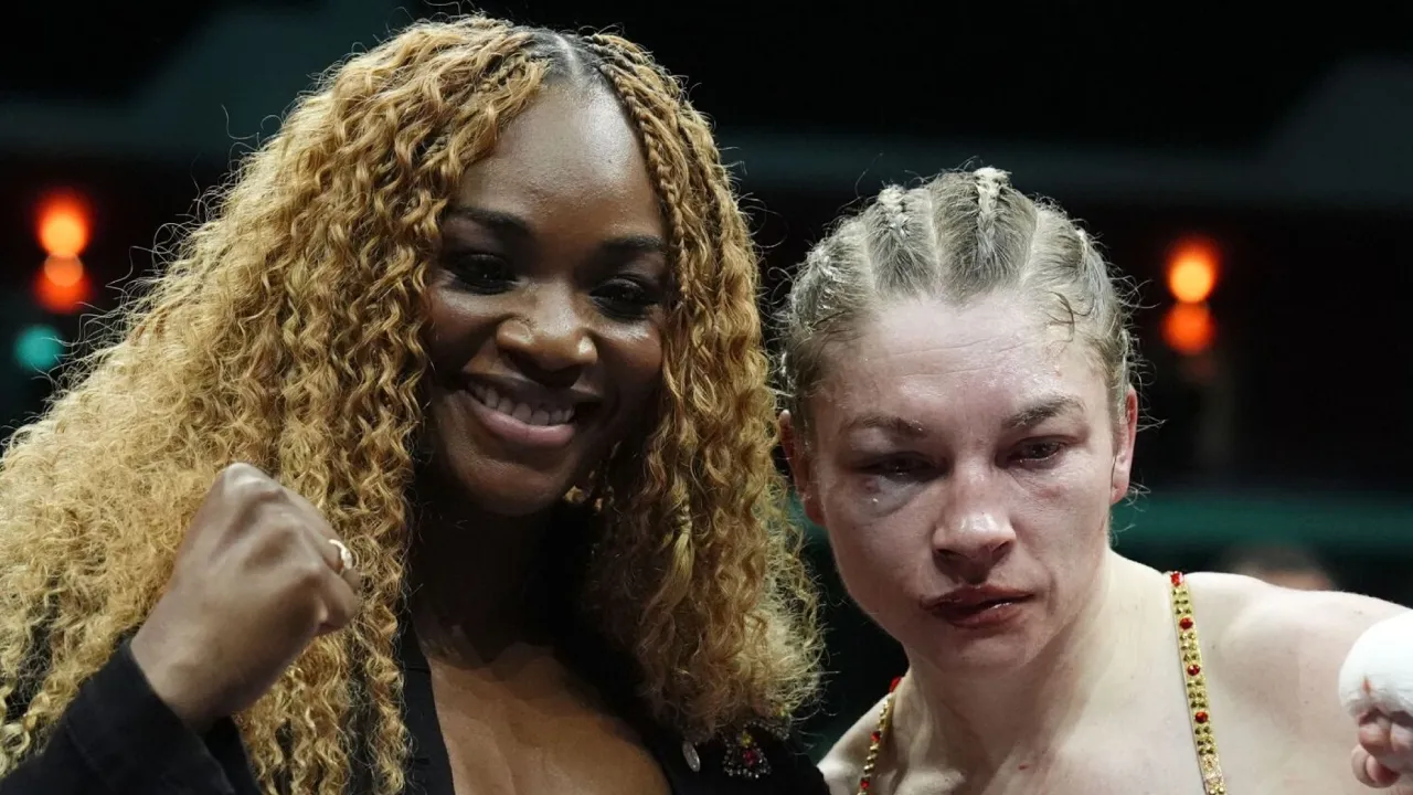 Claressa Shields Sambut Tantangan Lauren Price di Kelas Menengah