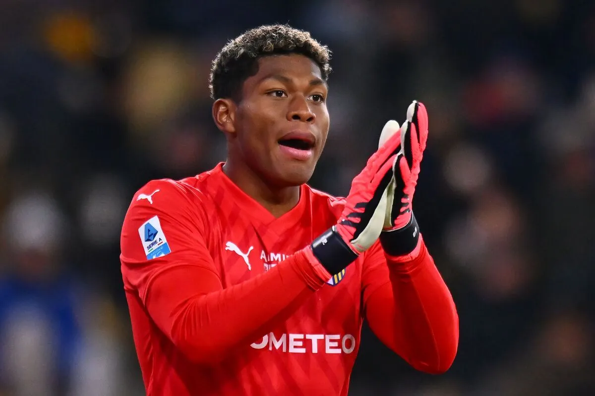 Kesepakatan Suzuki dengan PSG Gagal, Aston Villa Bidik Bintang Parma - sumber: (footballitalia)