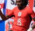 Media Italia Tegaskan Djed Spence Bukan Opsi Cadangan Bagi Inter