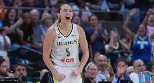 Paige Bueckers Tuai Pujian Besar Dari Caitlin Clark
