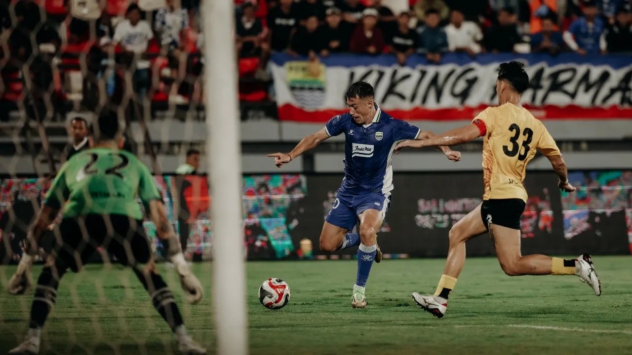 Mariano Peralta buka keran gol untuk Persib