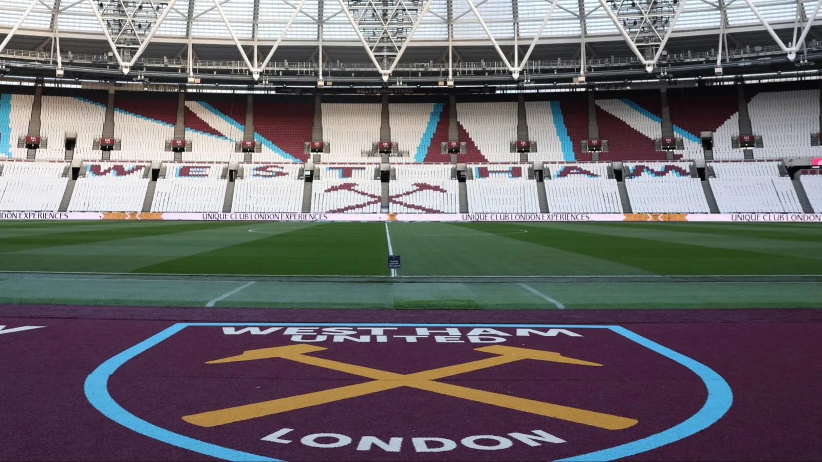 Stadion-Stadion Terjelek di Dunia Versi AI: West Ham di Posisi Ketiga - sumber: (givemesport)