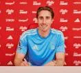 Steven Benda Resmi Gabung Nottingham Forest dengan Kontrak Satu Tahun