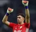 Tawar Emiliano Martinez, Tawaran Juventus Masih Belum Sesuai Harapan Villa
