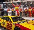 Joey Logano Akhiri Puasa Sembilan Tahun dengan Kemenangan di Richmond
