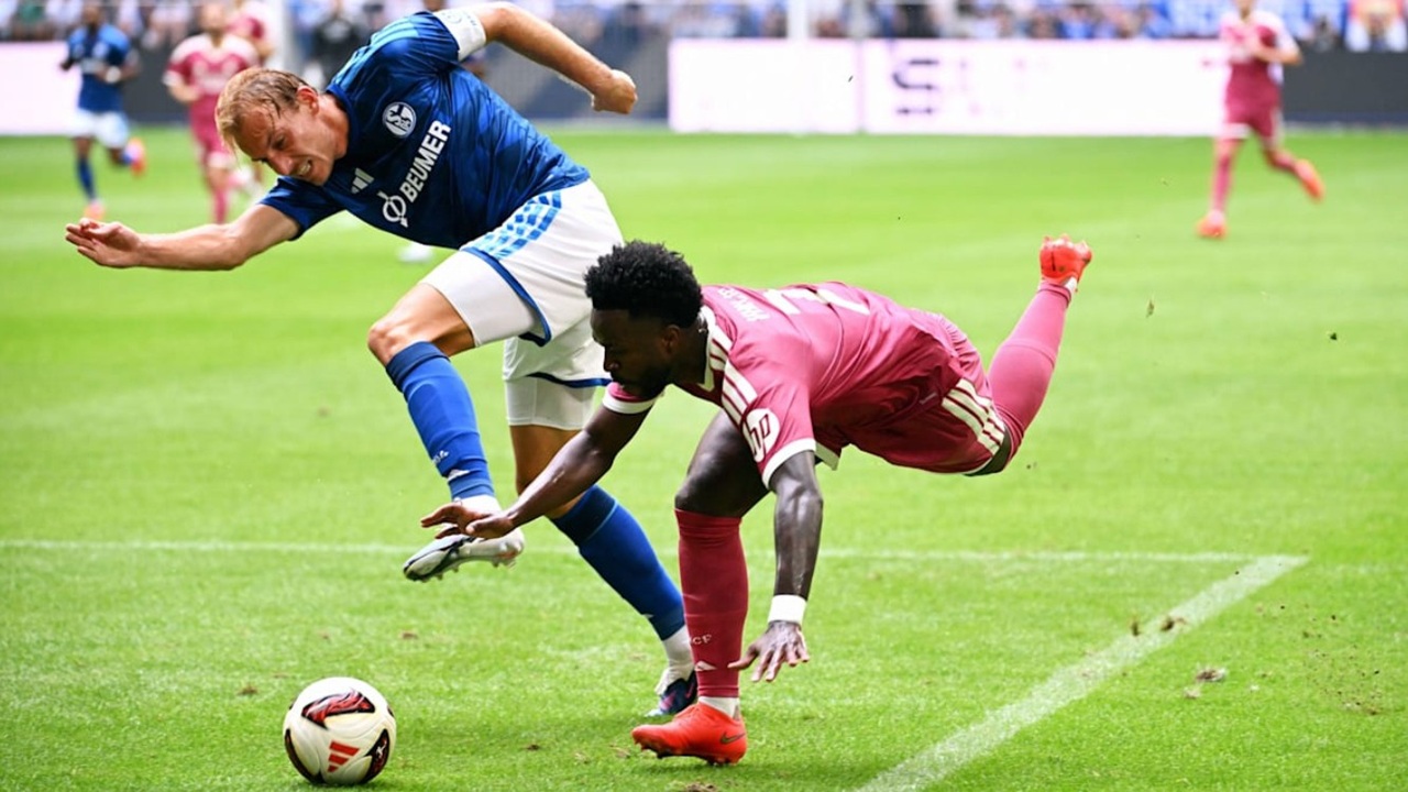 Meski Schalke Kalah 0-3 dari Madrid, Timo Becker Bangga Bisa Hentikan Vini