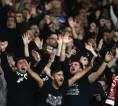 Protes Suporter PAOK Terhadap Penjualan Giannis Konstantelias ke Dortmund