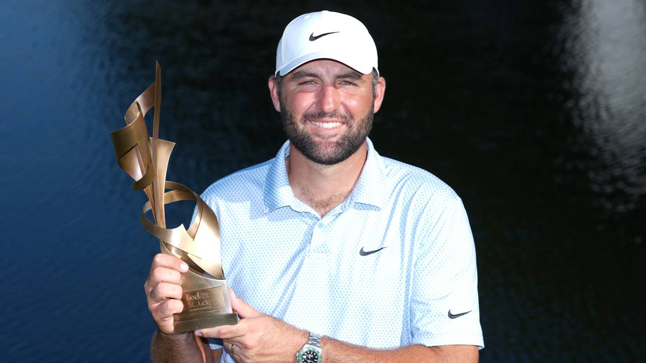 Scottie Scheffler Menang Telak di FedEx St. Jude Championship