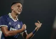 Selebrasi Main Biola Menalo Terinspirasi Mantan Striker Italia