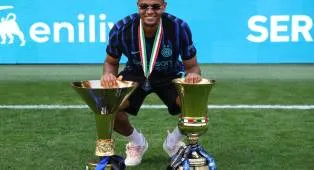 Akanji Yakin Stones Cepat Beradaptasi di Inter