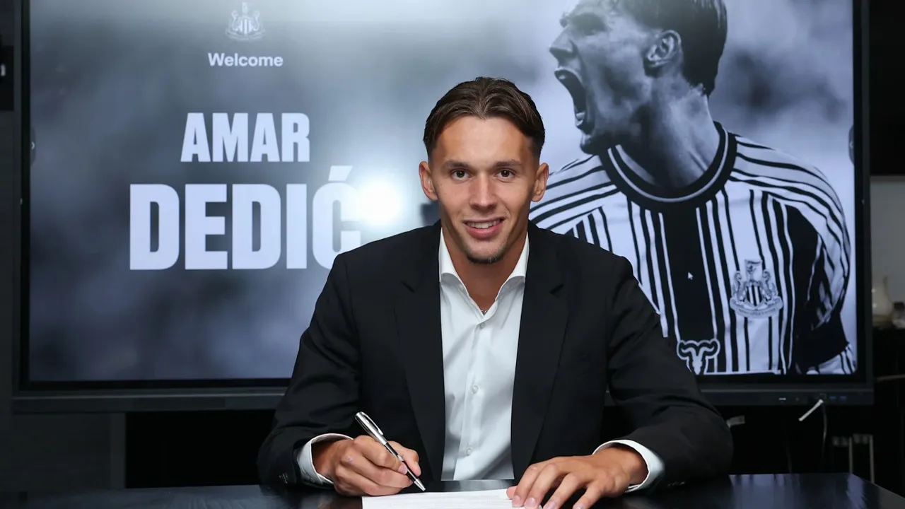 Amar Dedic Resmi Bergabung dengan Newcastle dari Benfica