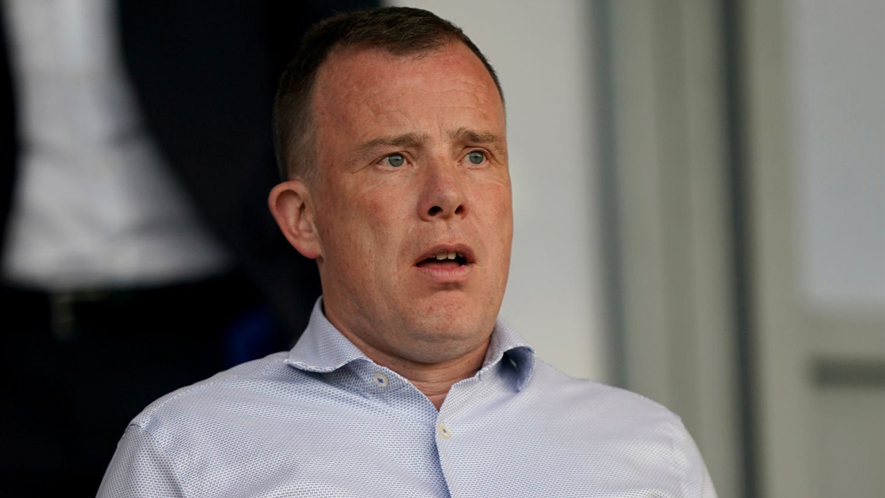 Angus Kinnear Akui Masih Cari Bek Kanan Baru untuk David Moyes