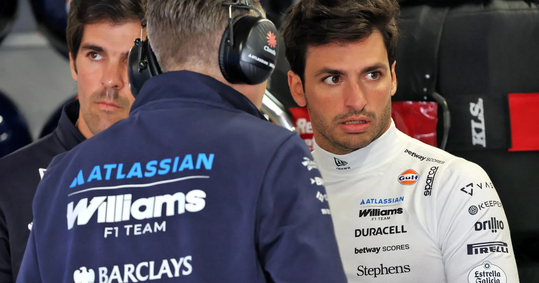 Carlos Sainz Hampir Sepakati Kontrak Baru dengan Williams - sumber: (racingnews365)