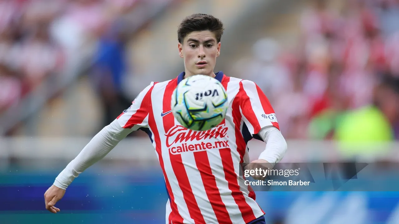 Armando Gonzalez mulai menarik perhatian Nottingham Forest di tengah upaya Olympiakos memboyongnya