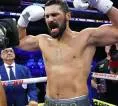 Guido Vianello Hadapi Moses Jolly di Undercard Itauma vs Hrgovic