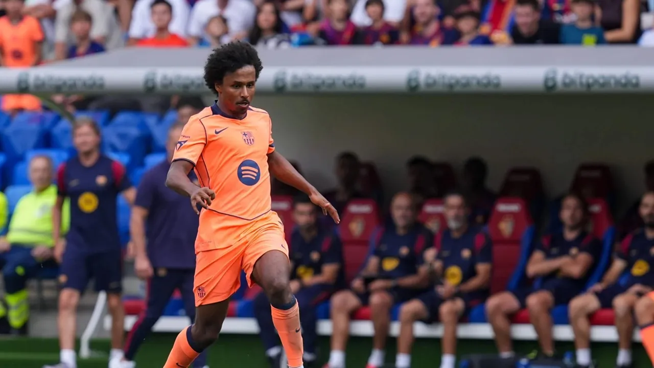 Hansi Flick Bingung Menentukan Adeyemi Atau Gordon Jelang Lawan Elche