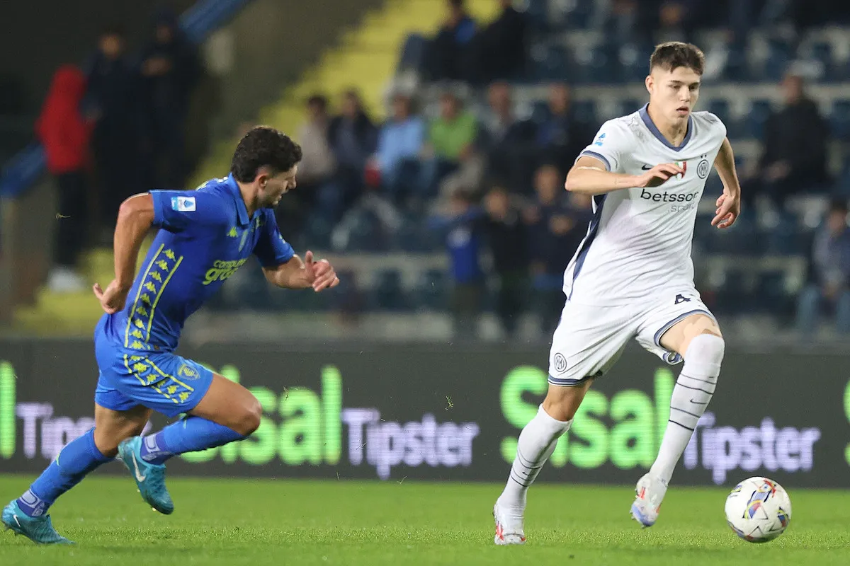 Inter Pinjamkan Berenbruch ke Avellino dengan Opsi Balik - sumber: (footballitalia)