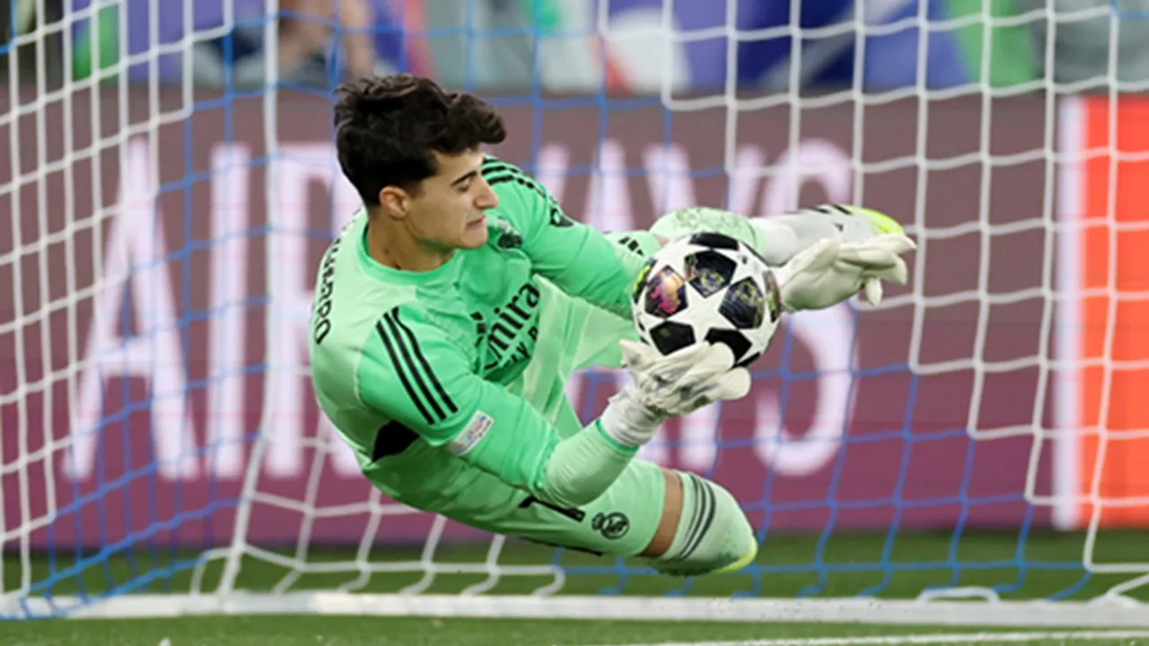 Javi Navarro Jadi Kandidat Kiper Cadangan Real Madrid
