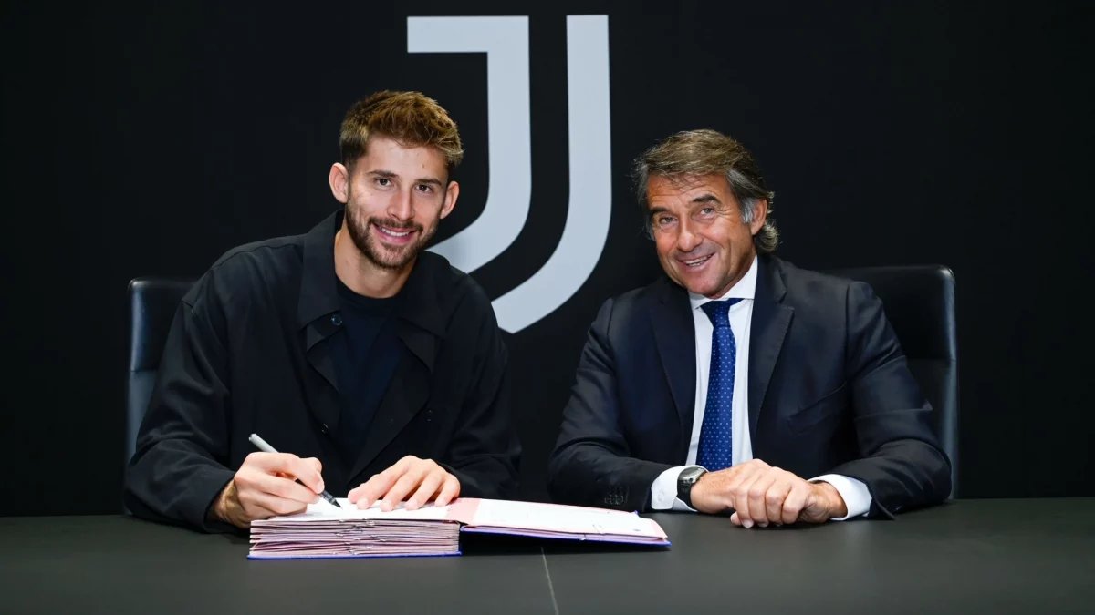 Juventus Resmi Pinjam Vicario dari Tottenham, Opsi Beli €8 Juta