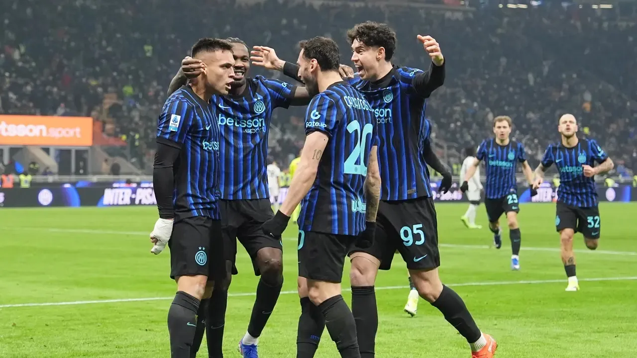 Lengkapi Lini Depan, Inter Milan Pertimbangkan Rekrut Striker Kelima