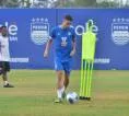 Makin Padu di Skuad Persib, Menalo Sanjung Kualitas Peralta