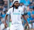 Napoli Siap Pertahankan Frank Anguissa, Sunderland Terancam Gigit Jari