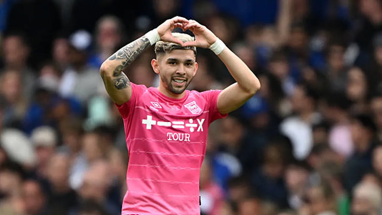 Resmi Kembali ke Ipswich Town, Julio Enciso Tak Sabar Bertemu Suporter