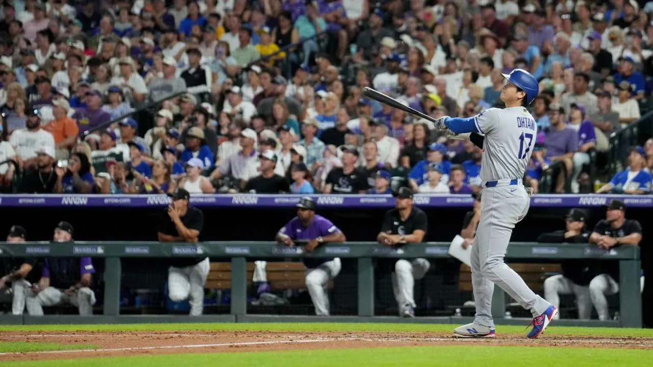Shohei Ohtani menjadi bintang utama dengan mencetak dua home run dan empat hit dalam kemenangan Los Angeles Dodgers tersebut. (Foto: AP)