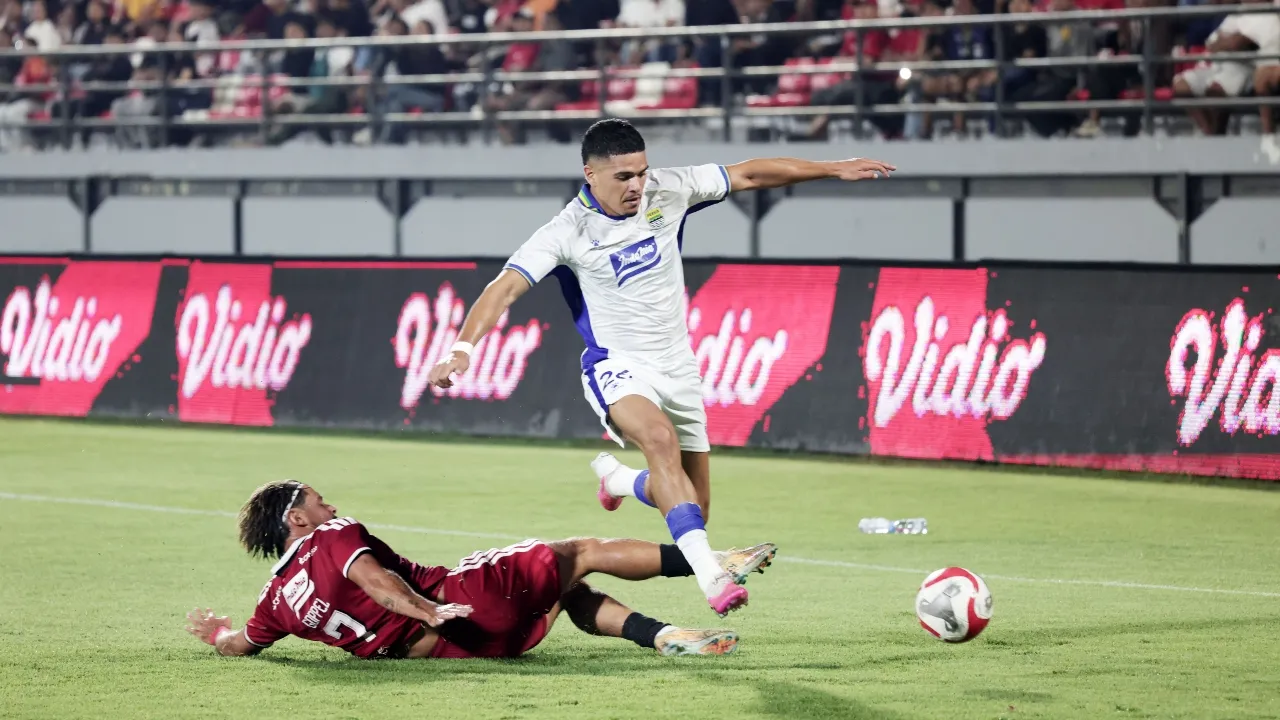 Persib mengalahkan Bali United 3-2