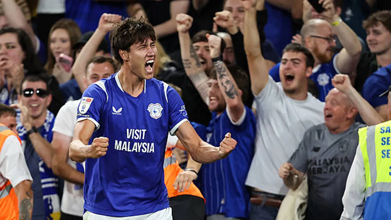 Tendangan Bebas Rubin Colwill Bawa Cardiff City Imbangi Wrexham