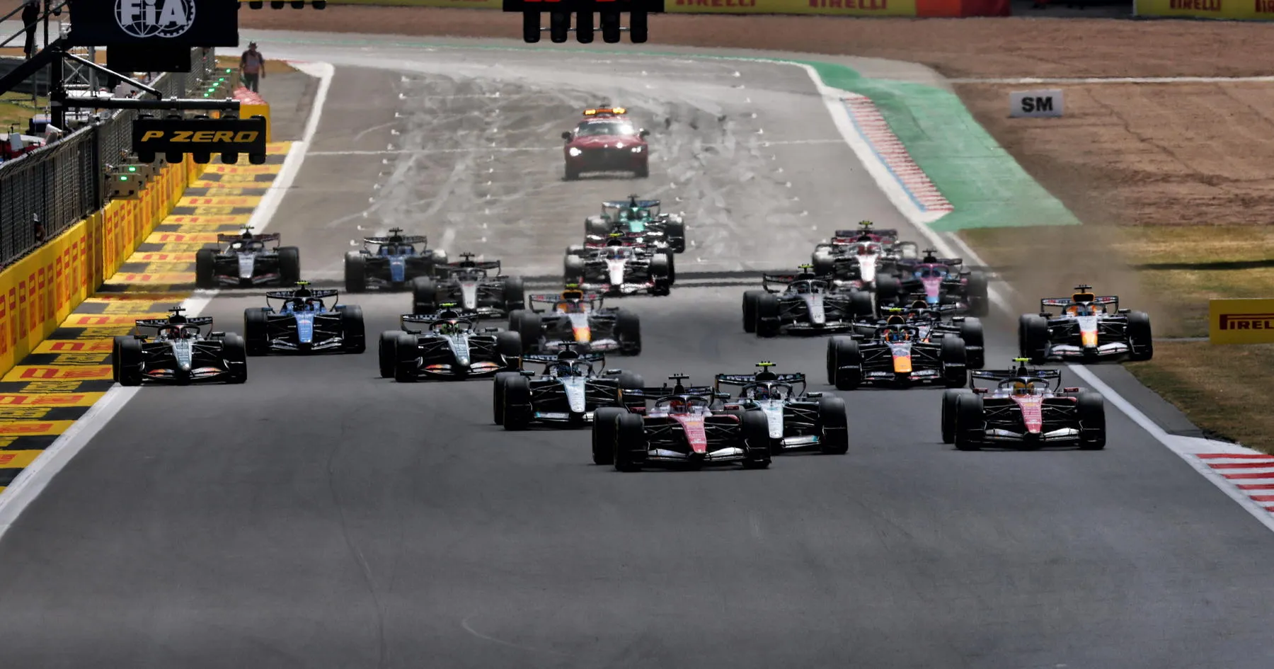 Tim Mana yang Akan Mendominasi Poin di Akhir Musim F1? - sumber: (racingnews365)