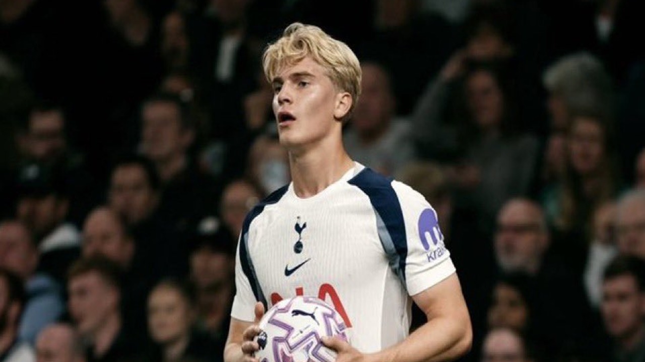 Tottenham Enggan Turunkan Permintaan Harga Untuk Lucas Bergvall
