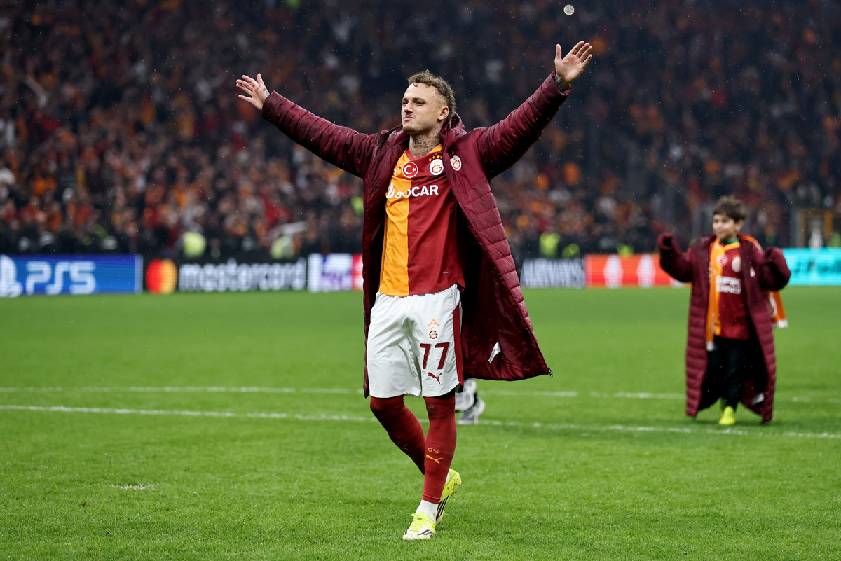 Ajax dan Galatasaray Berebut Tanda Tangan Lang dari Napoli