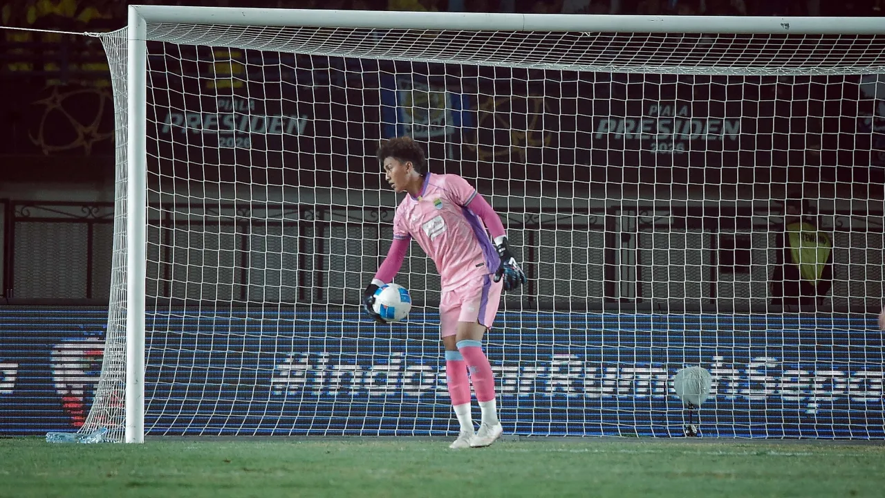 Kiper Persib, Fitrah Maulana