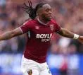Aston Villa Ingin Pinjam Aaron Wan-Bissaka, West Ham Bilang Tidak