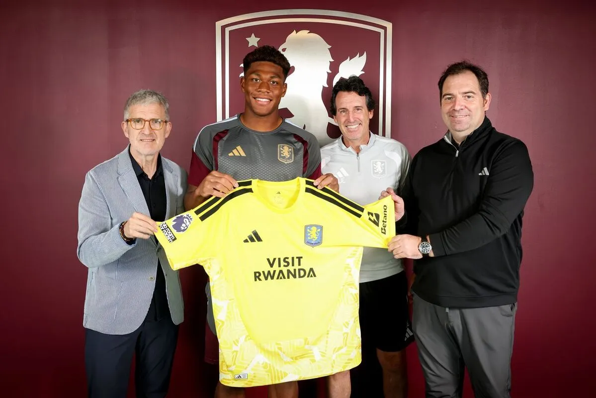 Aston Villa Resmi Gaet Suzuki dari Parma dengan Transfer €35 Juta - sumber: (footballitalia)