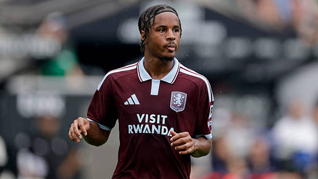 Aston Villa Siap Lepas Triston Rowe, Brest dan Stoke City Tertarik