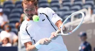 Daniil Medvedev Mengamuk Akibat Frustrasi Memuncak di Cincinnati
