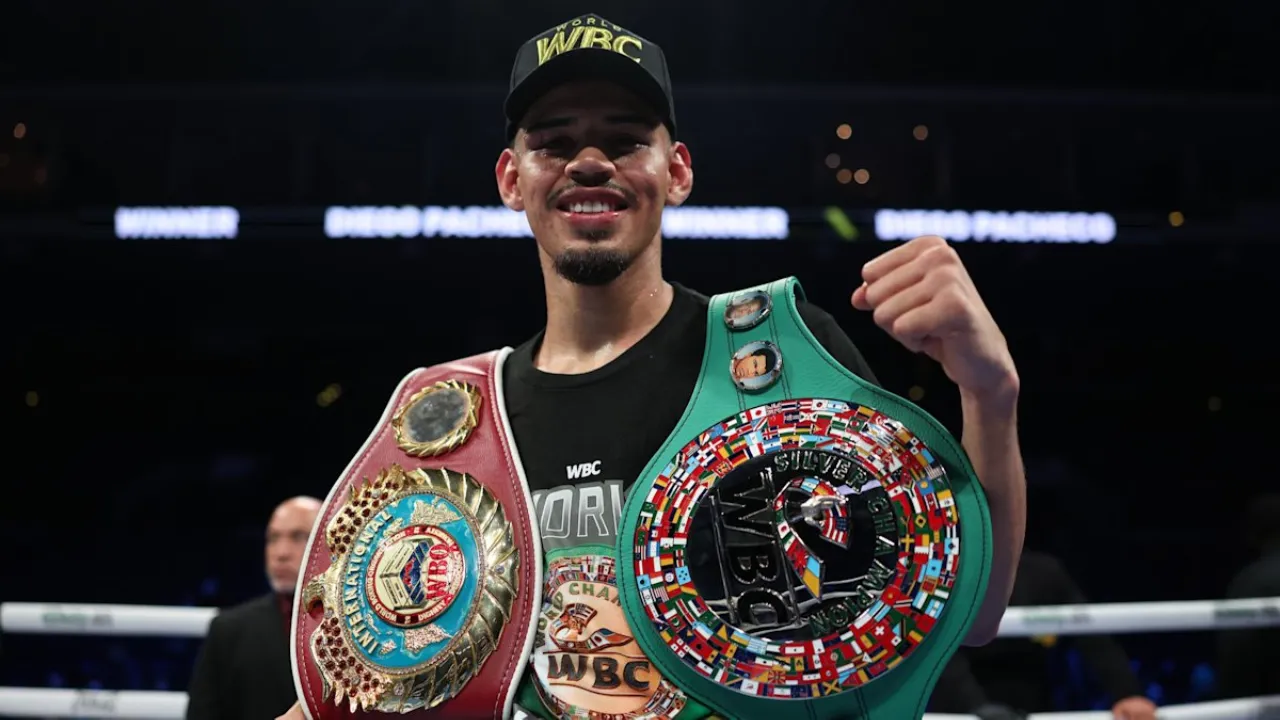 Diego Pacheco merasa sudah siap menghadapi juara dunia maupun penantang papan atas, terutama setelah bekerja sama dengan pelatih baru, Buddy McGirt. (Foto: Fight TV)