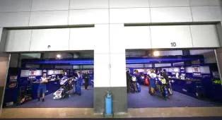 Dinding Garasi Valentino Rossi dan Lorenzo Ternyata Bukan Sekadar Rivalitas